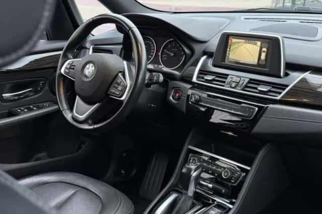 BMW 2-Serie Active Tourer (2014) thumbnail 2