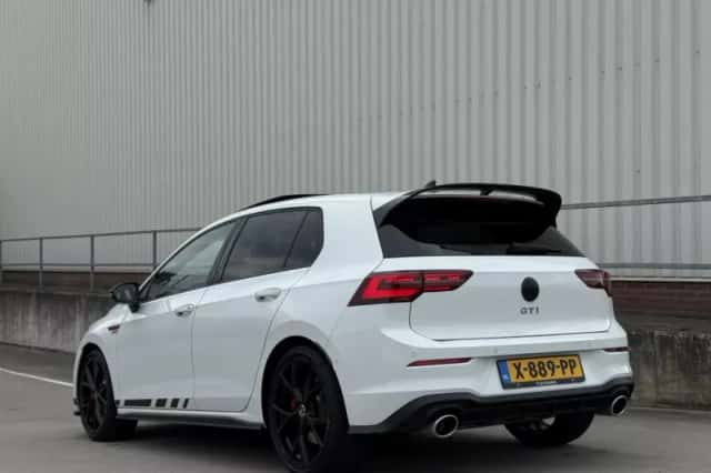 Volkswagen Golf (2021) thumbnail 3