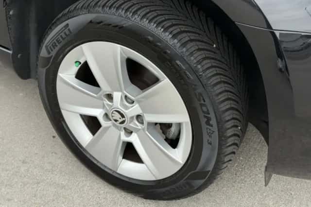 Škoda Yeti (2015) thumbnail 5