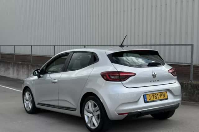Renault Clio (2020) thumbnail 3