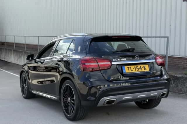 Mercedes-Benz GLA-Klasse (2018) thumbnail 3