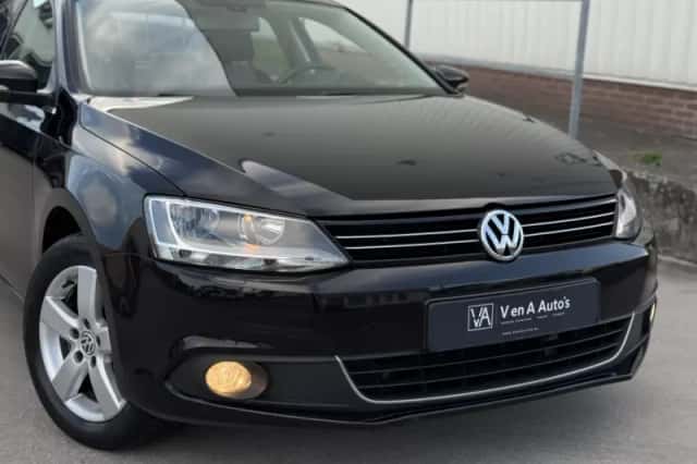 Volkswagen Jetta (2012) thumbnail 6