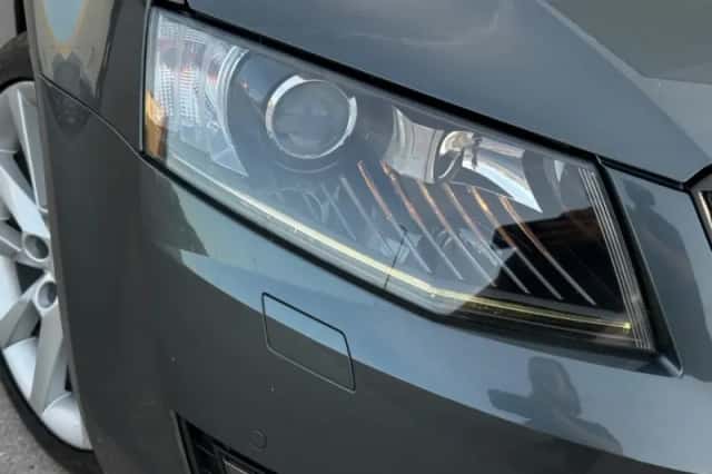 Škoda Octavia (2016) thumbnail 4