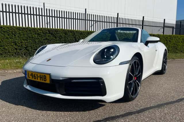 Porsche 911 (2019) thumbnail 1