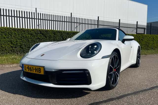 Porsche 911 (2019) thumbnail 5