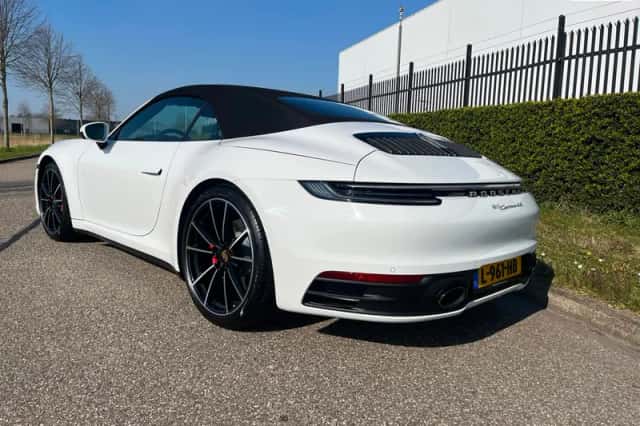 Porsche 911 (2019) thumbnail 9