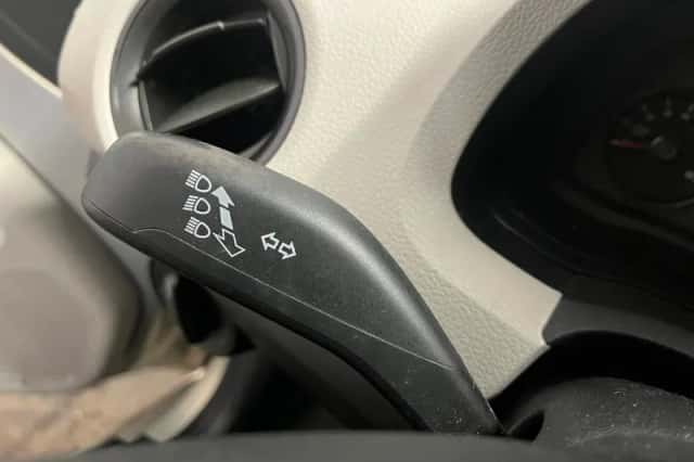 SEAT Mii (2012) thumbnail 6