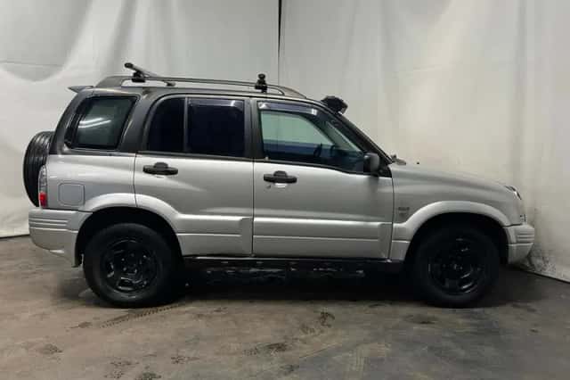 Suzuki Grand (2000) thumbnail 12