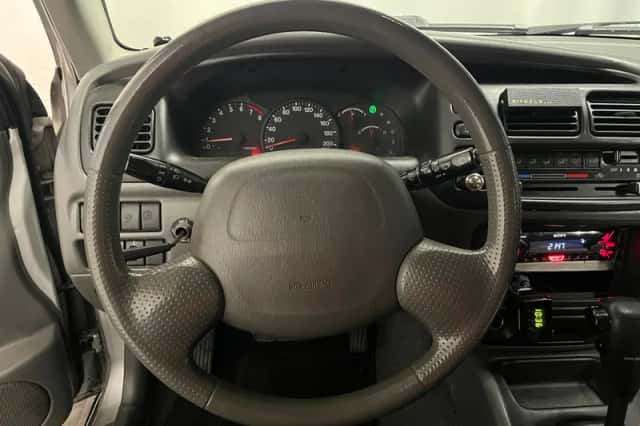 Suzuki Grand (2000) thumbnail 13
