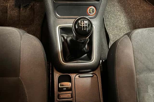 Volkswagen Tiguan (2015) thumbnail 13
