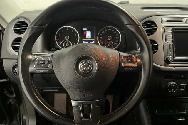 Volkswagen Tiguan (2015) thumbnail 14