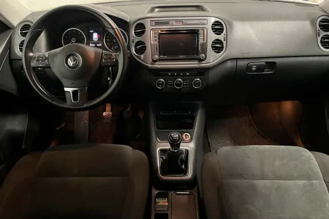 Volkswagen Tiguan (2015) thumbnail 18