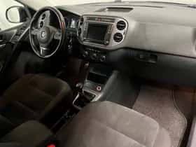 Volkswagen Tiguan (2015) thumbnail 19