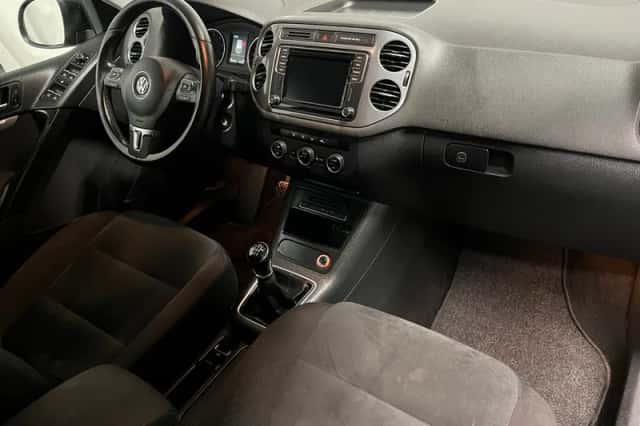 Volkswagen Tiguan (2015) thumbnail 20