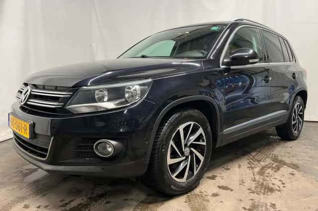 Volkswagen Tiguan (2015) thumbnail 4