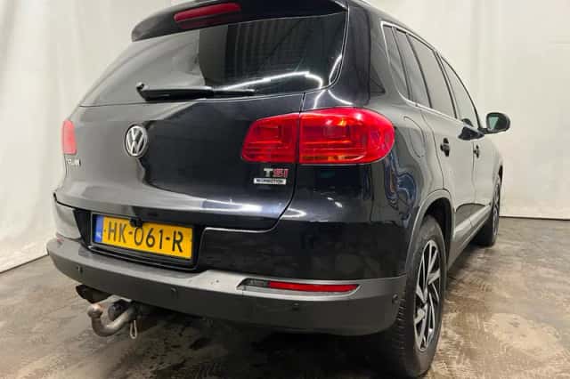 Volkswagen Tiguan (2015) thumbnail 8