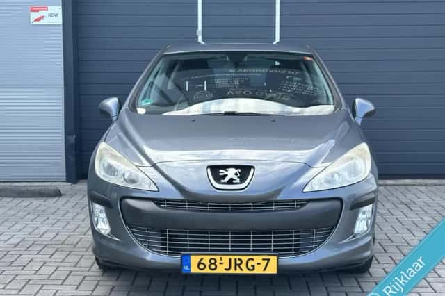 Peugeot 308 (2009) thumbnail 4
