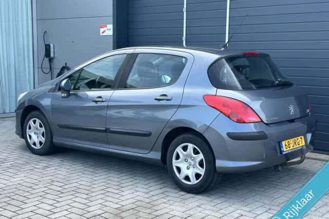 Peugeot 308 (2009) thumbnail 5