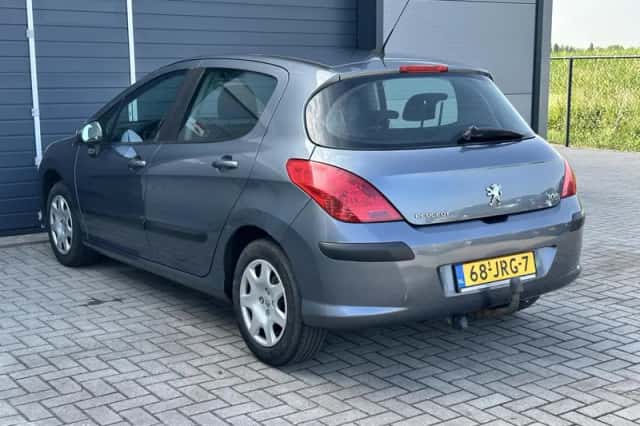 Peugeot 308 (2009) thumbnail 6