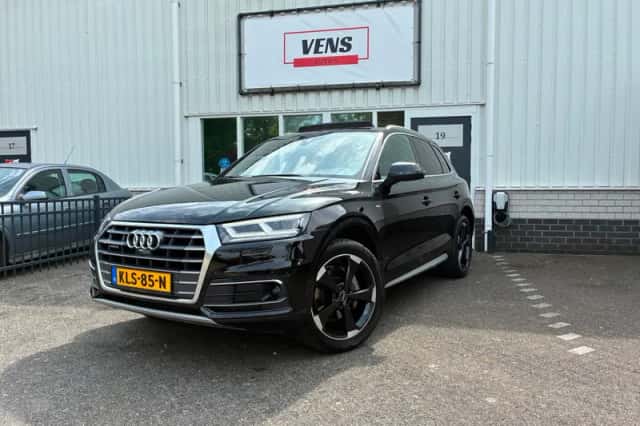 Audi Q5 (2018) thumbnail 1