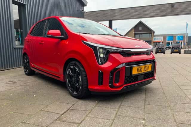 Kia Picanto (2024) thumbnail 3