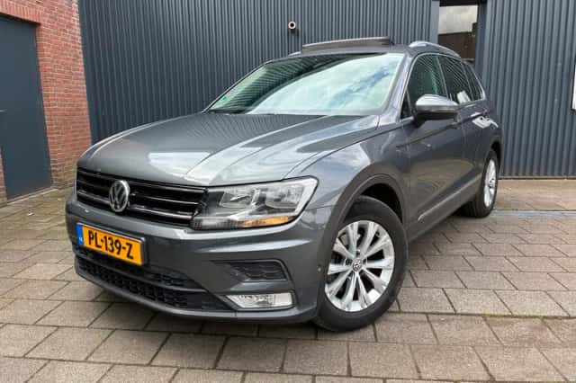 Volkswagen Tiguan (2017) thumbnail 1