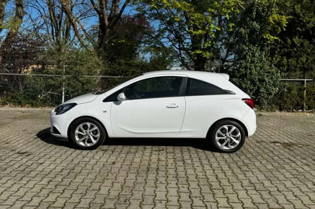 Opel Corsa (2015) thumbnail 2