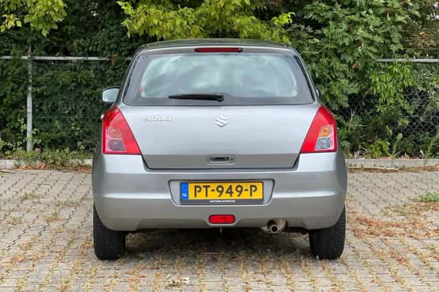 Suzuki Swift (2008) thumbnail 4