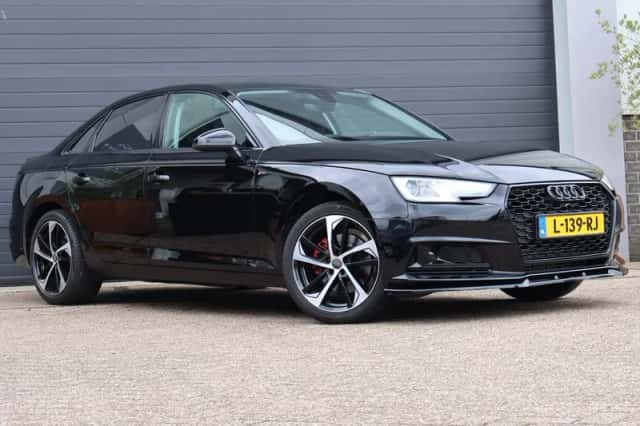 Audi A4 (2020) thumbnail 1