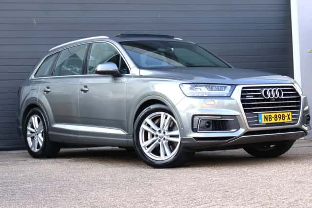 Audi Q7 (2016) thumbnail 1