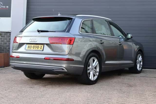 Audi Q7 (2016) thumbnail 6