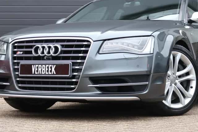 Audi S8 (2013) thumbnail 3