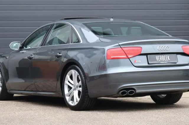 Audi S8 (2013) thumbnail 4