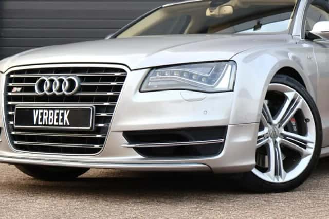 Audi S8 (2013) thumbnail 2