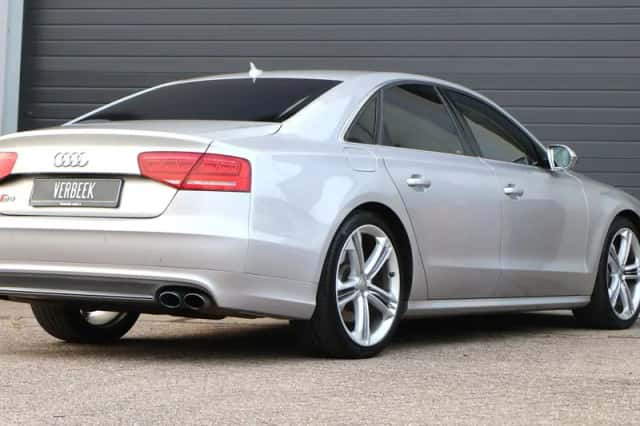 Audi S8 (2013) thumbnail 4