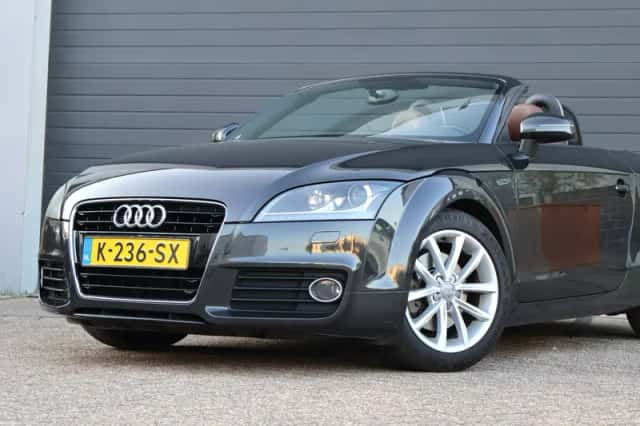 Audi TT (2012) thumbnail 3