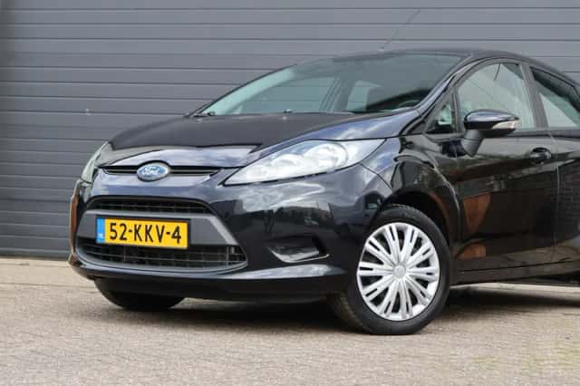 Ford Fiesta (2009) thumbnail 3