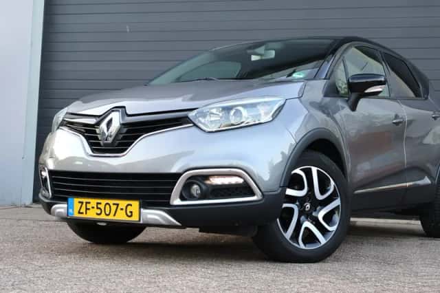 Renault Captur (2015) thumbnail 3