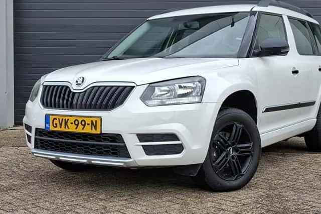 Škoda Yeti (2014) thumbnail 3
