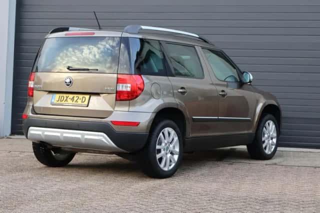 Škoda Yeti (2014) thumbnail 6