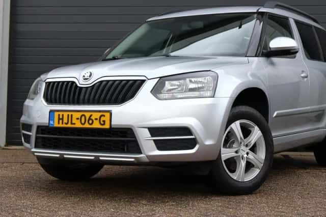 Škoda Yeti (2014) thumbnail 3