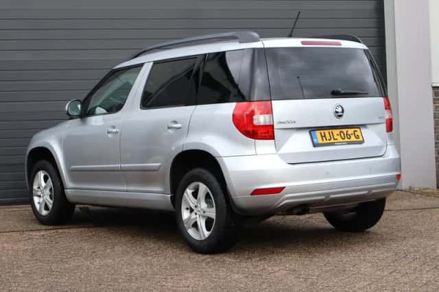 Škoda Yeti (2014) thumbnail 4