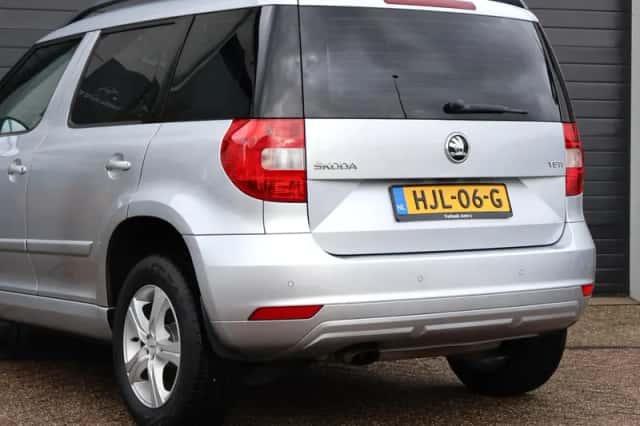 Škoda Yeti (2014) thumbnail 5