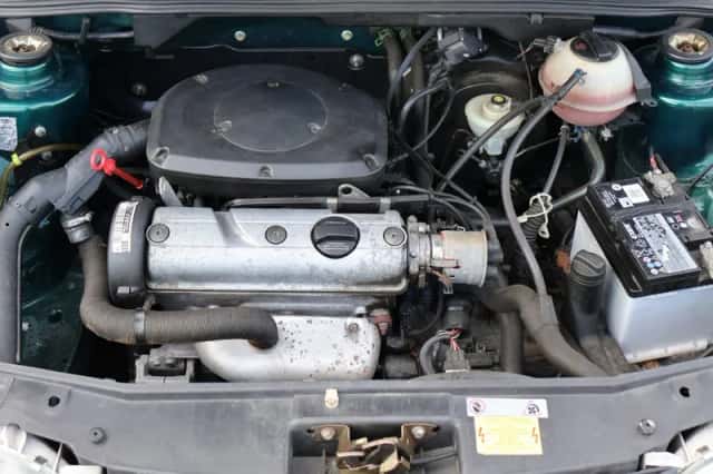 Volkswagen Golf (1996) thumbnail 5
