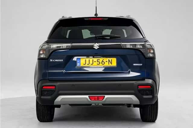 Suzuki S-Cross (2025) thumbnail 3