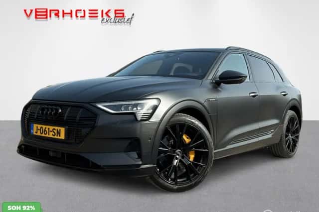 Audi e-tron (2018) thumbnail 2