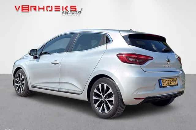 Renault Clio (2022) thumbnail 3
