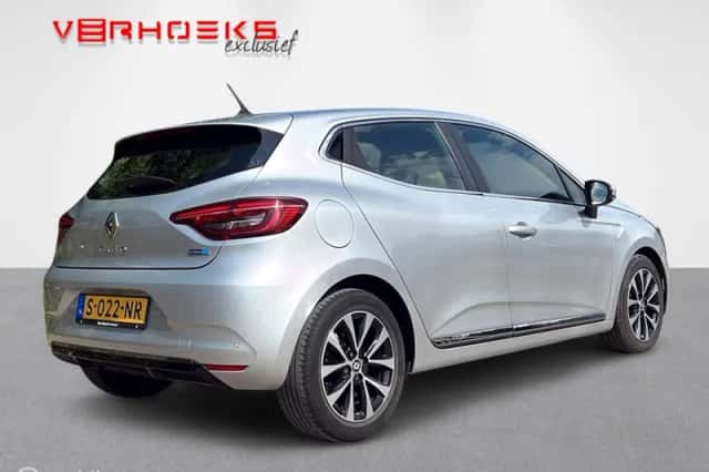 Renault Clio (2022) thumbnail 5