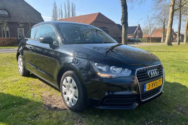Audi A1 (2013) thumbnail 3