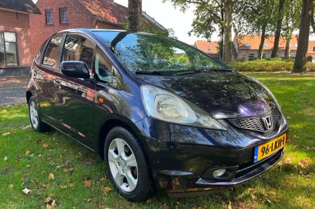 Honda Jazz (2010) thumbnail 3